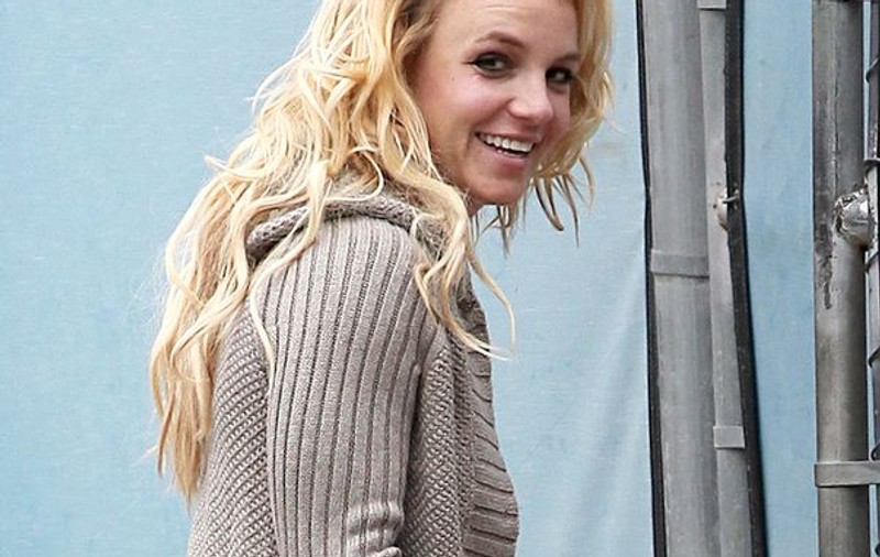 Foto | Britney Spears, ciufulită și îmbrăcată banal la serbarea fiului