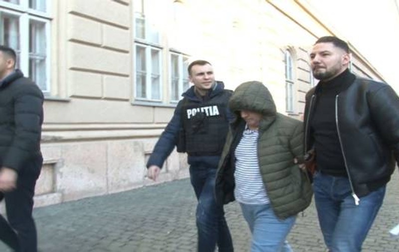 Profesor de la Universitatea din Timişoara, arestat, după ce a încercat să sărute şi să pipăie o copilă de 13 ani în timpul meditațiilor
