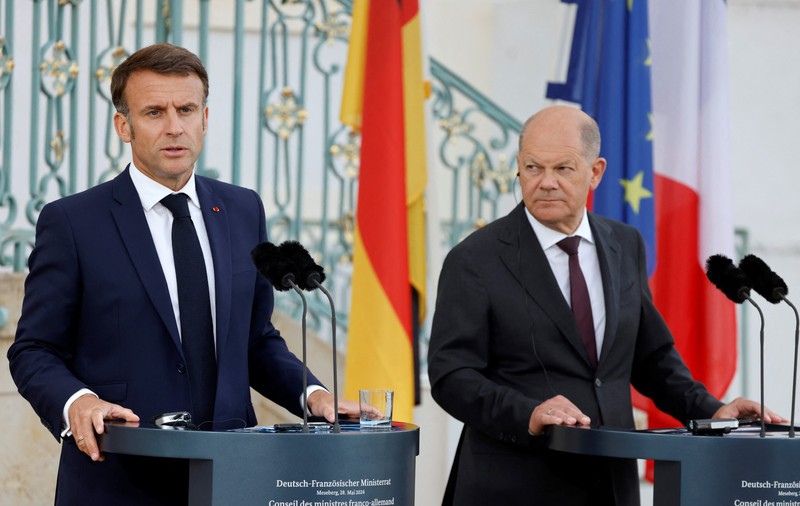 Macron: Ucraina ar trebui lăsată să atace cu arme occidentale baze militare în Rusia
