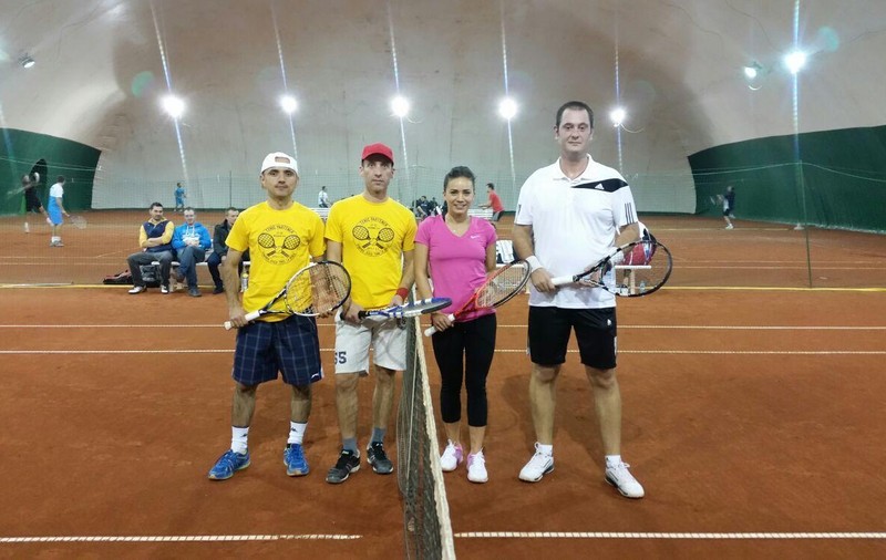 România Joacă Tenis la Dublu. Pasiune la cote maxime în simultanul de turnee / GALERIE FOTO