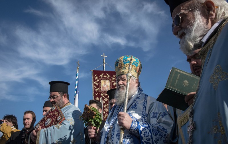 Sfântul Sinod al Bisericii Ortodoxe a Greciei îi îndeamnă pe credincioși să se testeze anti-COVID înainte de a veni la biserică