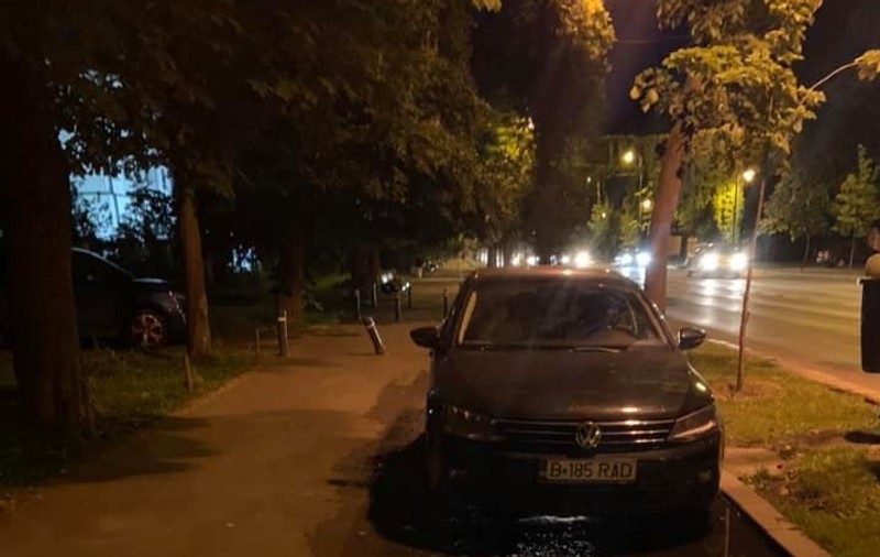 Clotilde Armand, postare pe Facebook despre o mașină parcată pe trotuar. Internaut: ”Este plin orașul de asemenea exemple”