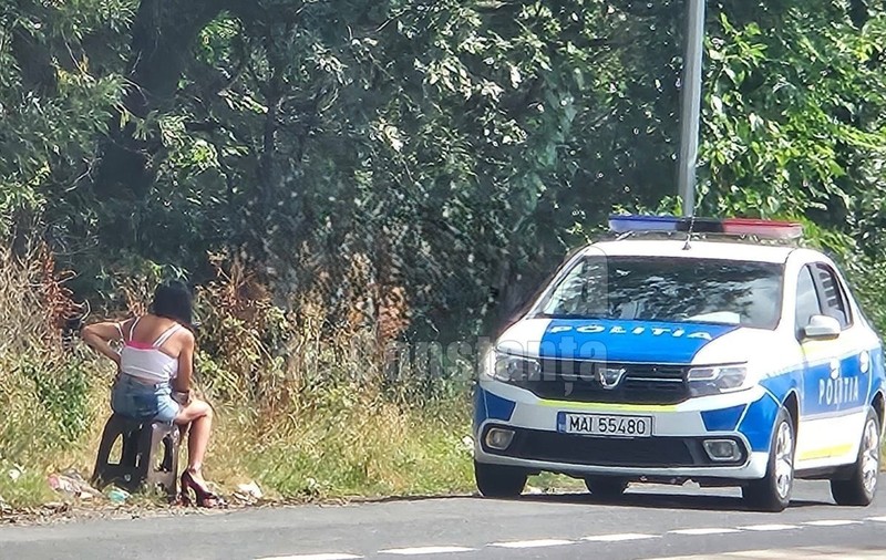 Poliţişti din Constanța, acuzaţi că au stat mai multe ore pe drumul Agigea - Eforie, lângă o femeie acuzată de prostituție