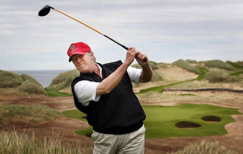 Biden îl ironizează pe Trump, după ce fostul președinte s-a lăudat că a câștigat două premii la golf: „Bravo, Donald! Ce realizare”