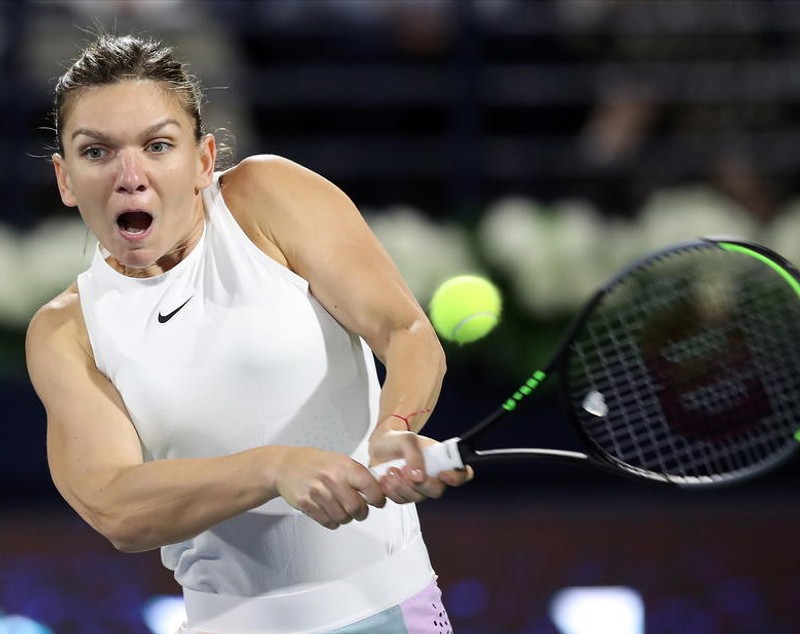 Simona Halep a câștigat dramatic duelul cu Ons Jabeur de la Dubai. Cu cine va juca în "sferturi"