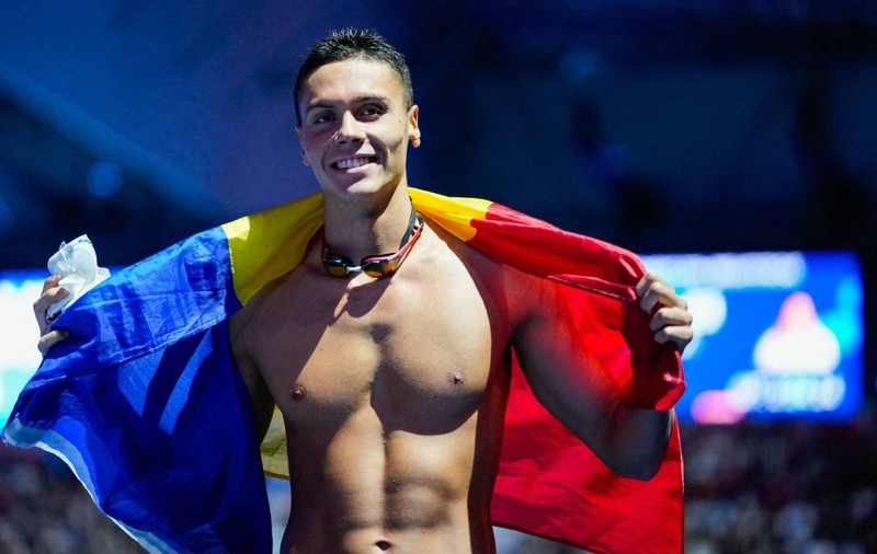 Când va reveni David Popovici în țară. Campionul se întoarce în România cu două medalii de aur de la Singapore