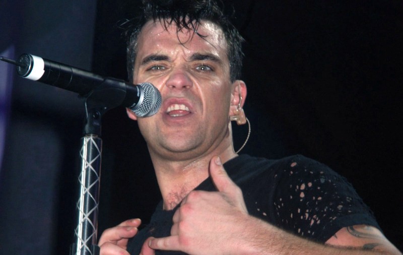 Robbie Williams cântă din nou cu Take That