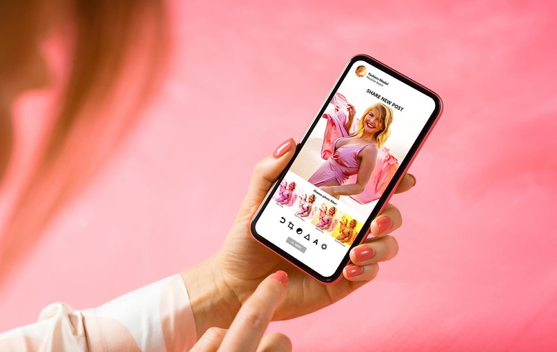 Cum influențează reclamele TV și influencerii deciziile de cumpărare. Romina Nicoară, specialist în marketing: „Emoția câștigă aproape întotdeauna, utilitatea vine după”
