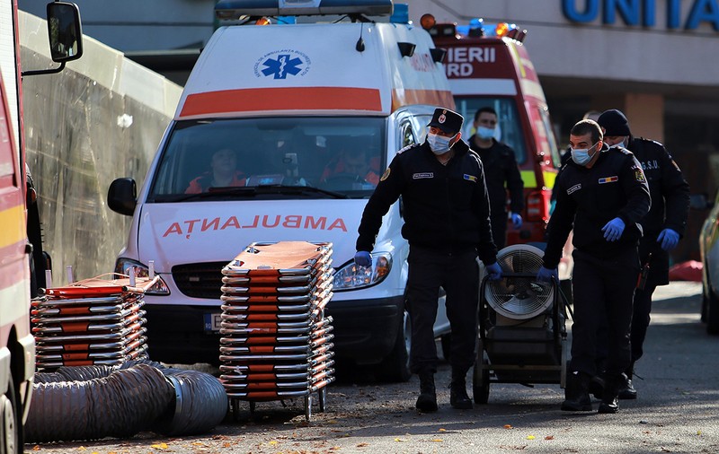 Bilanţ COVID: Sub 300 de cazuri noi şi şapte decese, anunţate azi