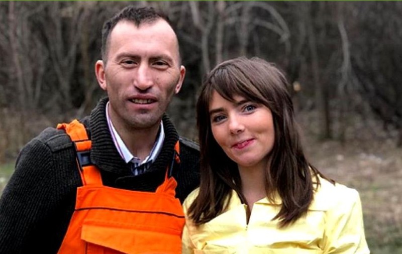 Prezentatoarea Acces Direct a anunțat la Observator că Vulpița și Viorel, invitații săi, au COVID-19