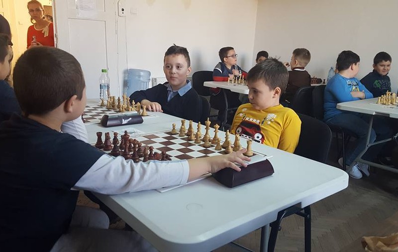 Arădenii îl caută la grădiniță pe viitorul Kasparov / GALERIE FOTO