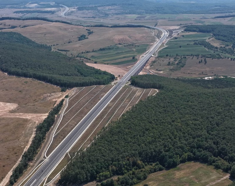 S-au deschis încă 12,24 kilometri din A3. Șeful CNAIR anunță câți kilometri se mai inaugurează pe Autostrada Transilvania în 2026