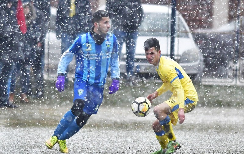 S-a amânat etapa din Liga 3, două meciuri din Liga 2 și toate competițiile de juniori