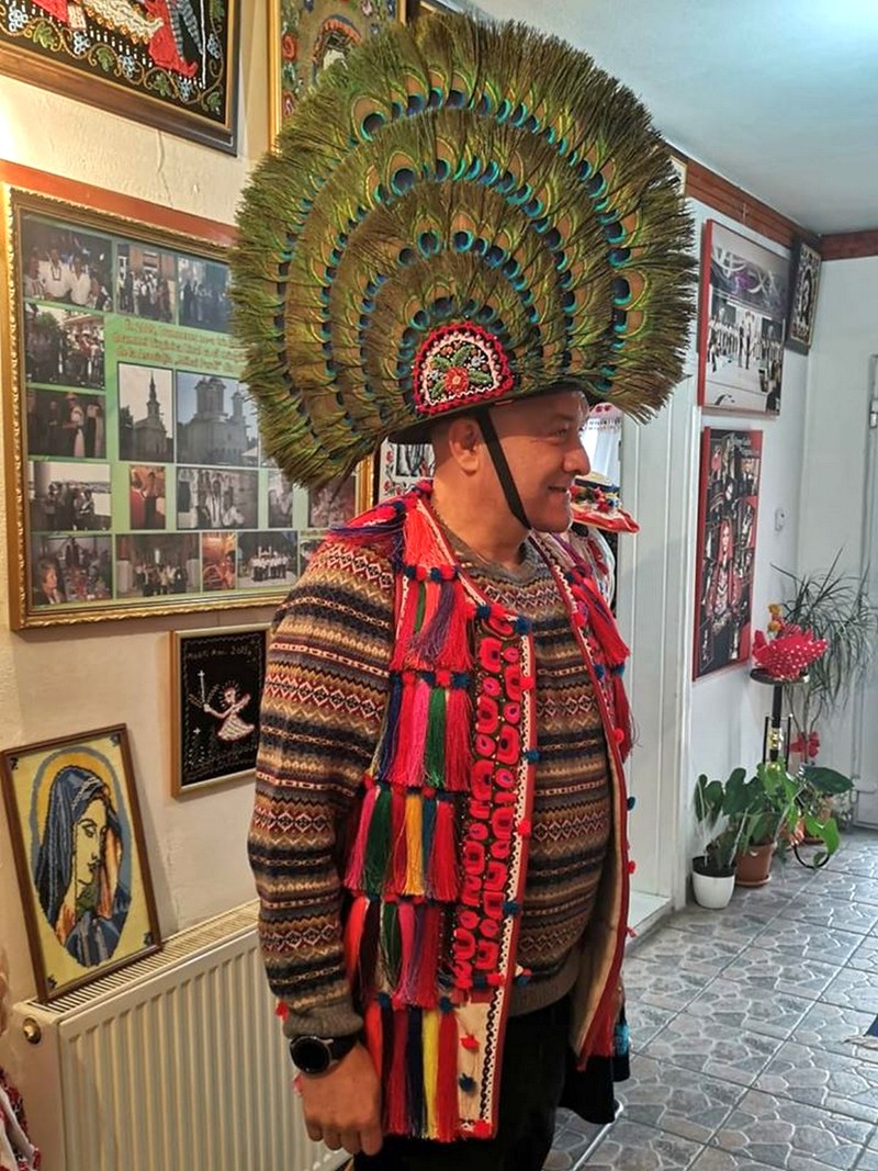Balint e pregătit să înceapă spectacolul de pe străzile din Sângeorz-Băi