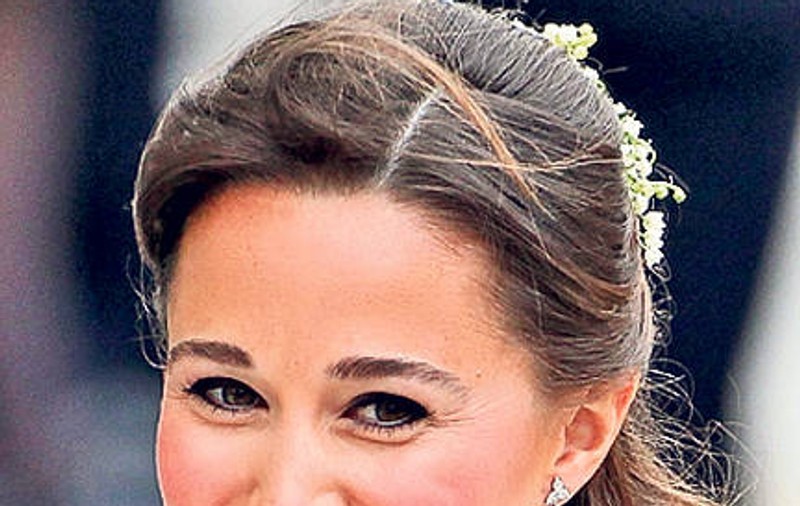 Pippa Middleton este “SUPERBĂ” în realitate. Vezi cine a spus asta!