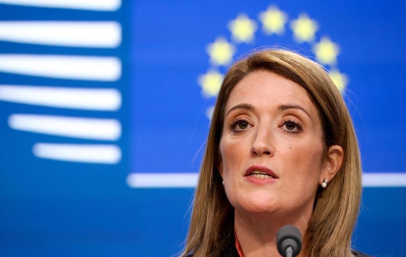 „Este normal ca europarlamentarii să meargă pe banii companiilor sau guvernelor în deplasări?”. Ce a răspuns șefa Parlamentului European, Roberta Metsola, întrebată de Libertatea