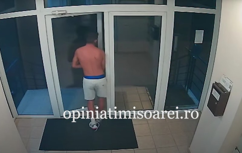 O tânără din Timișoara, singură în apartament, a găsit un bărbat care se dezbrăca în bucătărie și care a fugit apoi cu o bicicletă