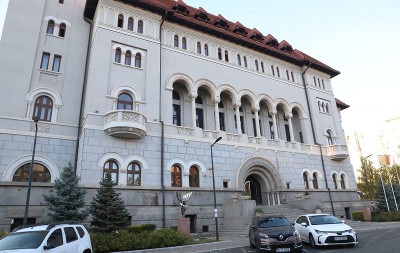 Primăria Sectorului 1 din București, executată silit. Mașina folosită de Clotilde Armand, sub sechestru. Reacția instituției