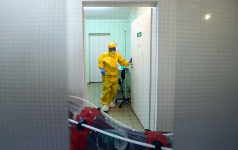 Îngrijorare la Spitalul din Arad. “Pastorul care a murit a fost confirmat după trei zile fiindcă DSP a testat după definiție, nu după simptome”, spun medicii