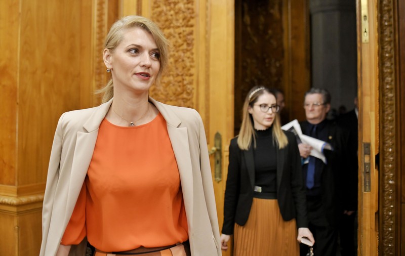 Cine este Alina Gorghiu, noua președintă-interimară a Senatului: protejata lui Iohannis și prietena lui Cîțu