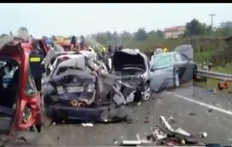 UPDATE | ACCIDENT cu 4 morţi în Grecia, PROVOCAT de un ŞOFER ROMÂN! FOTO&VIDEO