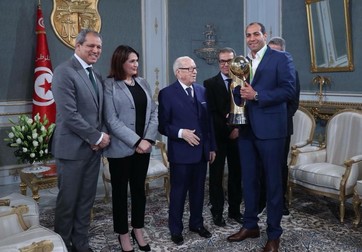 Celebru handbalist în țara sa, Makrem a fost decorat de însuși președintele Tunisiei după performanța din 2018