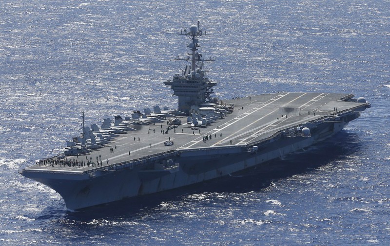 Marinarii de pe portavionul nuclear american USS George Washington, unde s-au sinucis mai mulți membri ai echipajului, spun că nava era „de nelocuit”