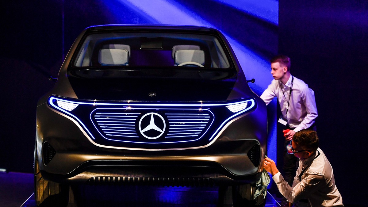 Mercedes a trișat la testele de emisii cu ajutorul unui soft, la fel ca Volkswagen