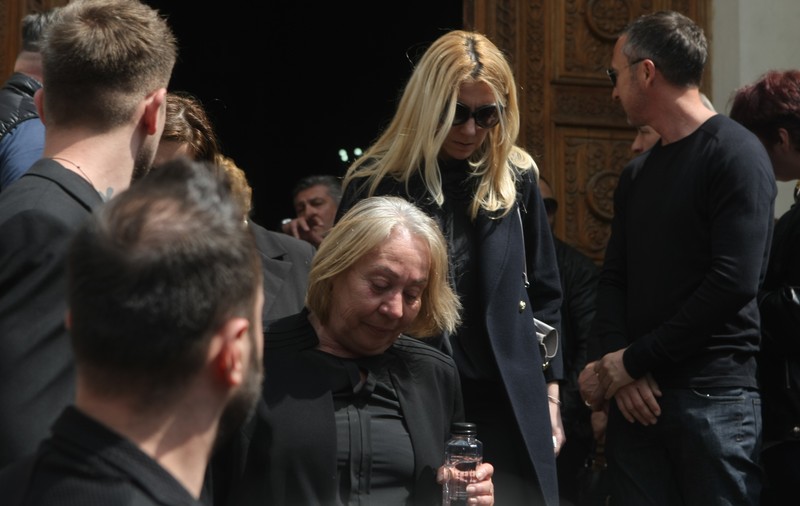 Câți bani i-a dat Anamaria Prodan unui bătrân, după înmormântarea mamei sale. Bărbatul a fost foarte impresionat