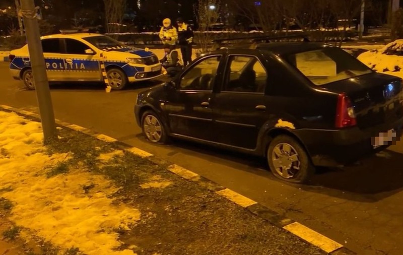 Urmărire ca în filme în centrul Sucevei. Poliţiştii suceveni au tras 23 de focuri de armă pentru a opri un şofer băut. VIDEO