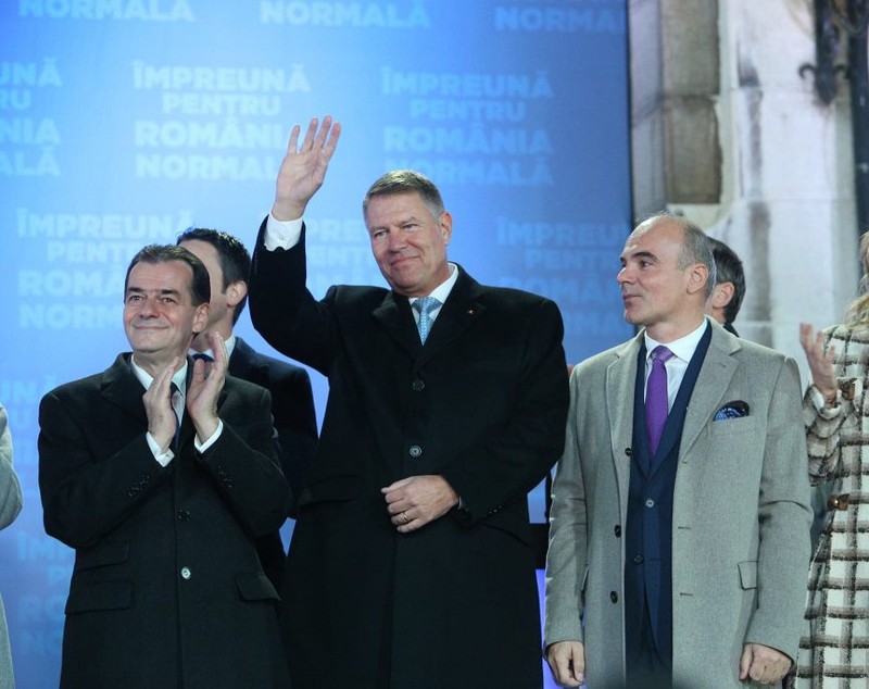 Imaginile bucuriei la sediul PNL, după ce Klaus Iohannis a câștigat al doilea mandat de președinte