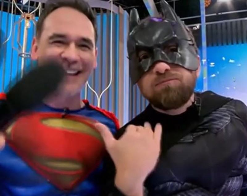 Alex Velea, reacție nervoasă în platoul de la „Super Neatza”. Răzvan Simion a încercat să-l calmeze, după ce artistul ar fi început să înjure în direct