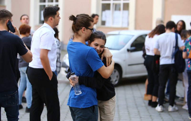 Ce se ascunde în spatele „celor mai bune rezultate de la BAC din ultimii 10 ani”. Care e de fapt procentul de promovare