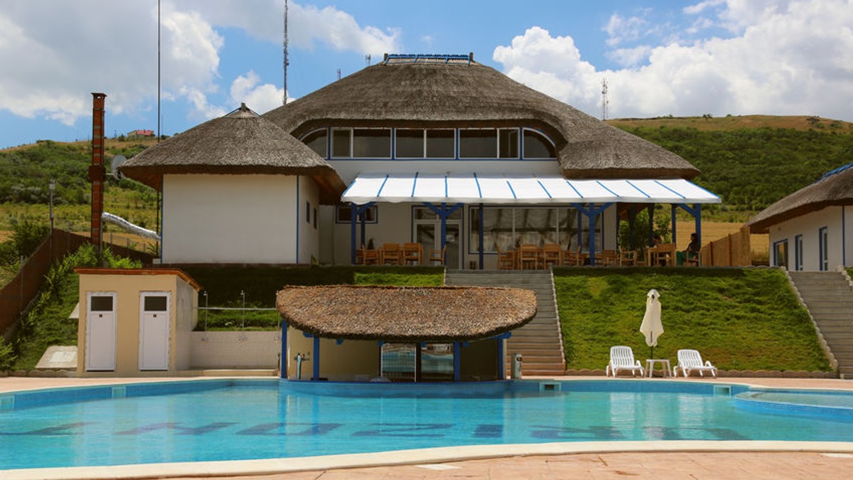 Hoteluri cu piscine din România