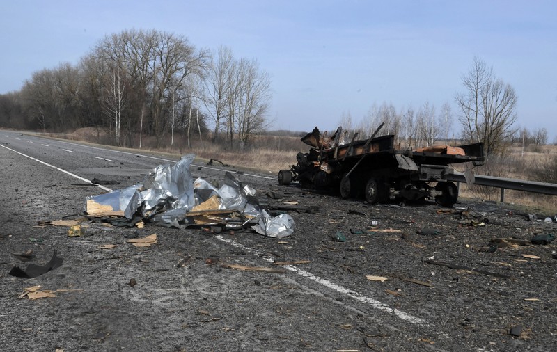 „Au bombardat Cernihiv toată noaptea”, anunță guvernatorul regiunii, după ce Rusia a anunțat că va reduce atacurile