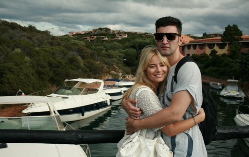 Smiley a trăit 24 de ore de surprize pregătite de Laura Cosoi, în Sardinia