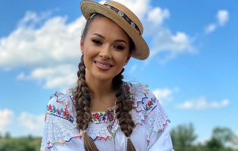 Cum arăta Vlăduța Lupău înainte să fie celebră. Ce intervenții estetice și-a făcut