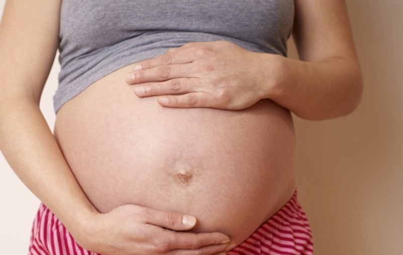 Vrea să nască cei 12 copii pe cale naturală