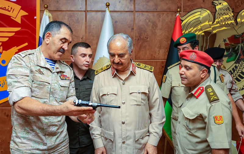 Mișcarea subtilă a Rusiei care schimbă echilibrul de putere în Mediterană și trimite un avertisment Occidentului. Moscova își relochează trupele din Siria