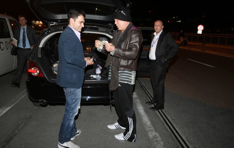 Mickey Rourke a dat bacșiș 10 $ | FOTO & VIDEO