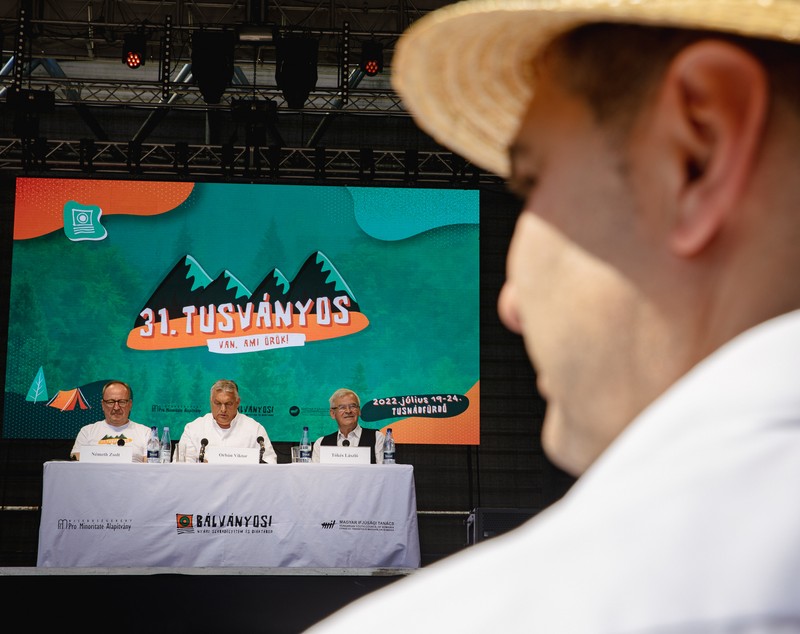 REPORTAJ. De la Tușnad la Dallas, de ce îl susțin oamenii pe Viktor Orban: „De la el ascultăm cele ce se întâmplă în Ungaria, în Europa și în lume”