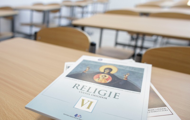 Biserica Adventistă nu susține Bac-ul la Religie. Biserica Catolică explică de ce se opune diversității în școli și dă exemple din desene animate de pe Netflix