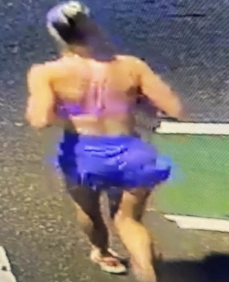 Imaginile surprinse de camerele supraveghere o arată pe Eliza Fletcher alergând în apropiere de campusul Universității din Memphis, înainte să fie răpită. Foto Departamentul de Poliție din Memphis