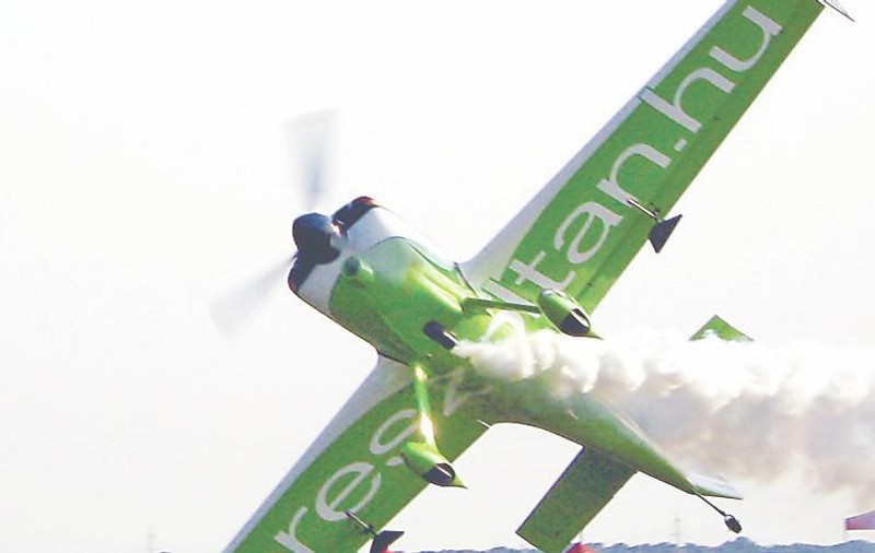 Acrobaţii aeriene la Mangalia
