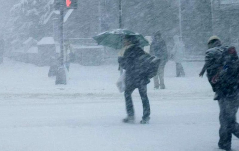 ANM: Şase judeţe, sub cod galben de viscol până la ora 20:00. Prognoza meteo pentru luna martie