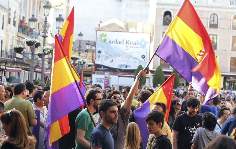 Spaniolii S-AU HOTĂRÂT! Nu mai vor REGE! Demonstraţii la Madrid | FOTO