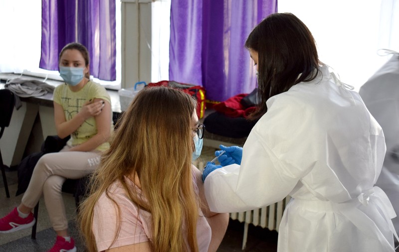 Peste 740.000 de persoane s-au programat pentru vaccinarea împotriva COVID, în etapa a doua a campaniei