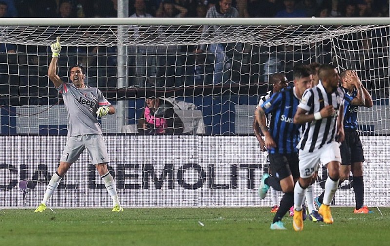 Grande Buffon! I-a arătat colțul, apoi i-a apărat penalty-ul