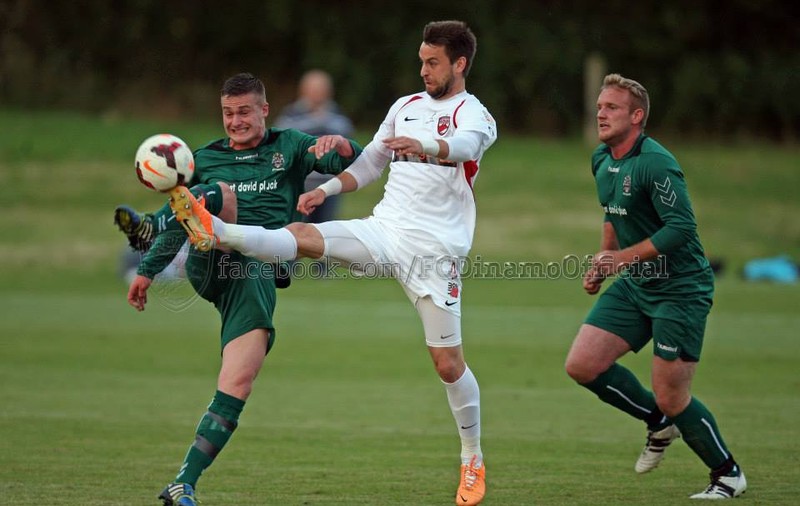 FOTO/ Dinamo i-a surclasat pe amatorii de la Cheadle Town