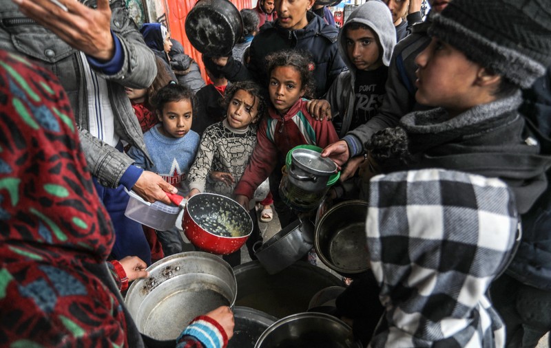 ONU va supune la vot, cel mai probabil marți, o nouă rezoluție pentru încetarea focului în Fâșia Gaza. SUA semnalează că se vor opune prin veto